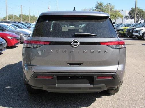 2026 Nissan Pathfinder S