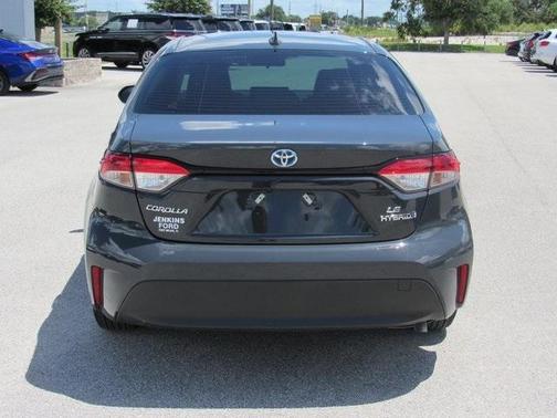 2024 Toyota Corolla Hybrid LE