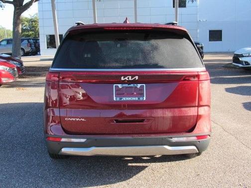 2023 Kia Carnival SX