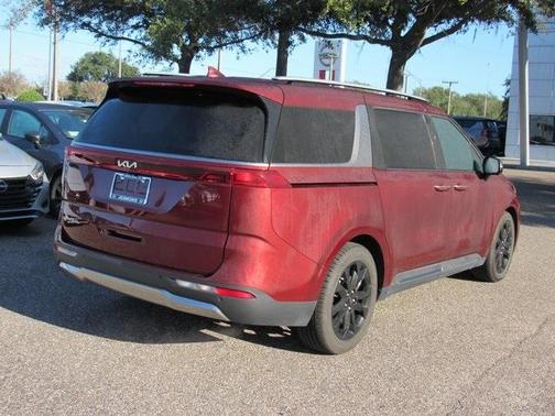 2023 Kia Carnival SX