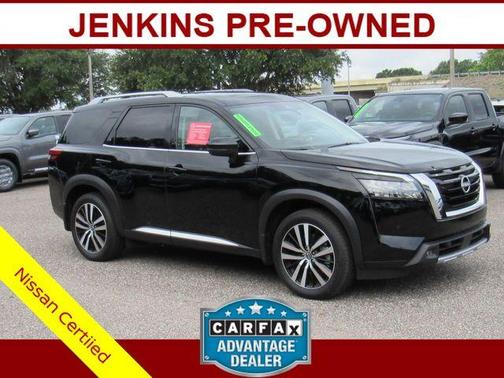 Black 2025 Nissan Pathfinder Platinum