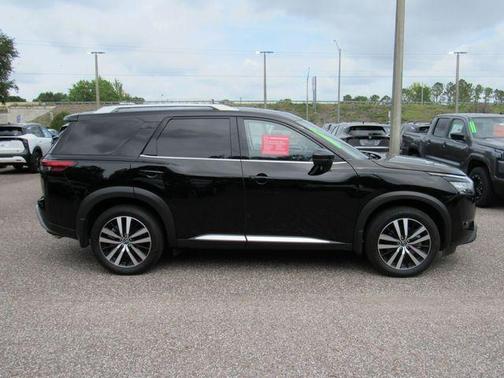 Black 2025 Nissan Pathfinder Platinum