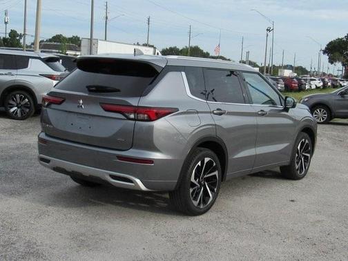 2024 Mitsubishi Outlander SEL