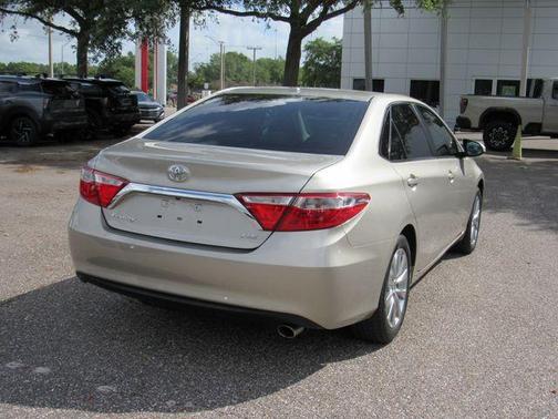 Creme Brulee 2017 Toyota Camry XLE