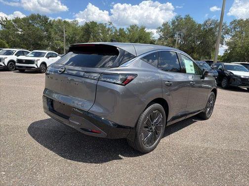 Gun Metallic 2026 Nissan Murano Platinum