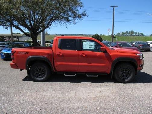 2025 Nissan Frontier PRO-X