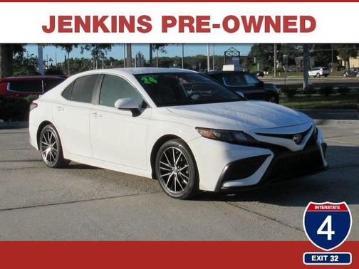 2024 Toyota Camry SE