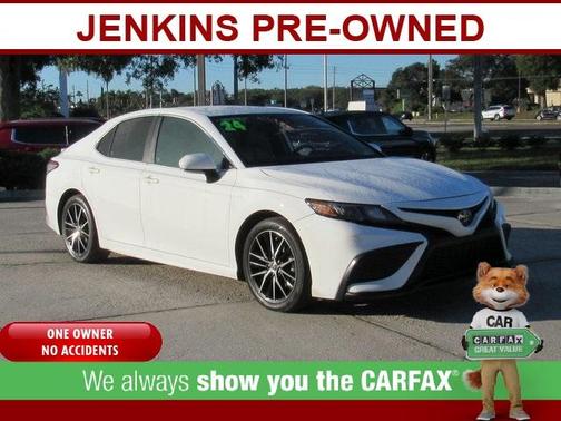 2024 Toyota Camry SE