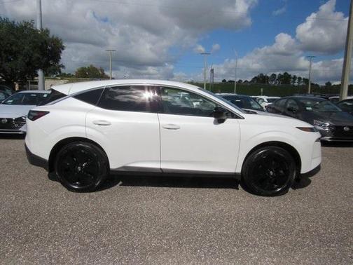 2025 Nissan Murano SV