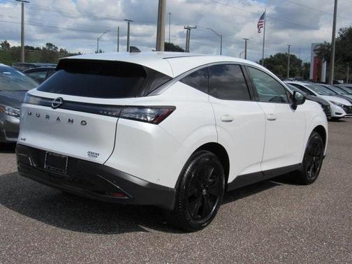 2025 Nissan Murano SV