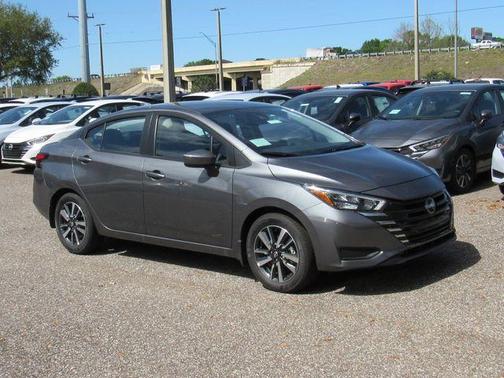 Gun Metallic 2025 Nissan Versa 1.6 SV