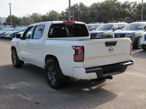 2025 Nissan Frontier SV