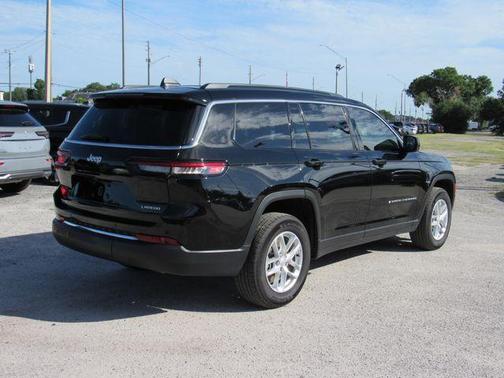 Diamond Black 2025 Jeep Grand Cherokee L Laredo