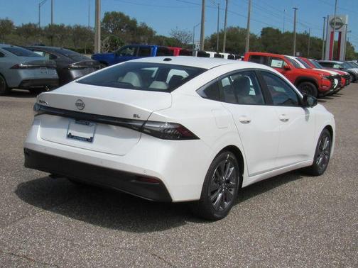 Aspen White 2026 Nissan Sentra SL