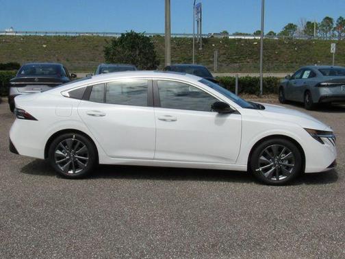 Aspen White 2026 Nissan Sentra SL