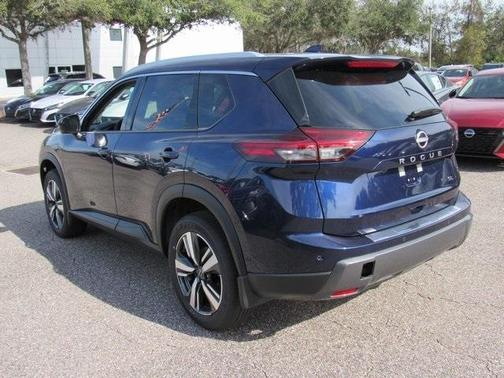 2025 Nissan Rogue SL
