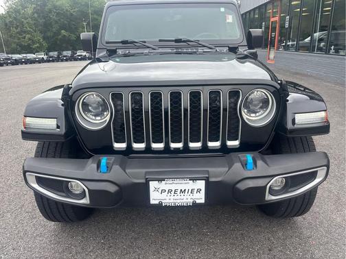Black Clearcoat 2023 Jeep Wrangler 4xe Sahara