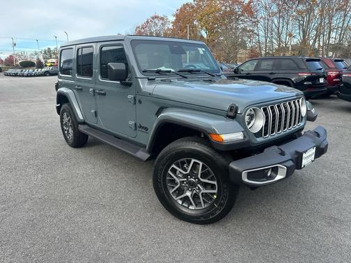 2026 Jeep Wrangler 4-Door Sahara 4x4