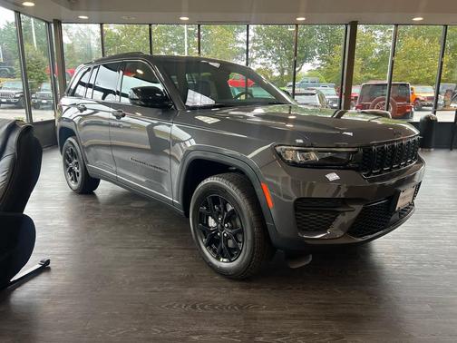 2025 Jeep Grand Cherokee Altitude