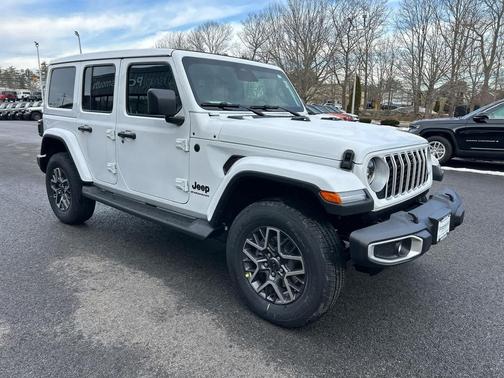 2026 Jeep Wrangler 4-Door Sahara 4x4