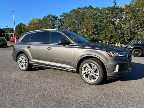 2024 Audi Q7 55 Premium Plus