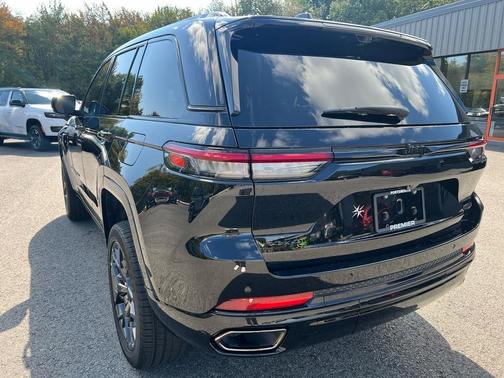2025 Jeep Grand Cherokee Summit