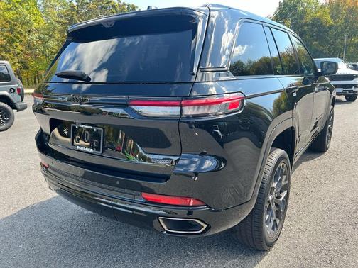 2025 Jeep Grand Cherokee Summit