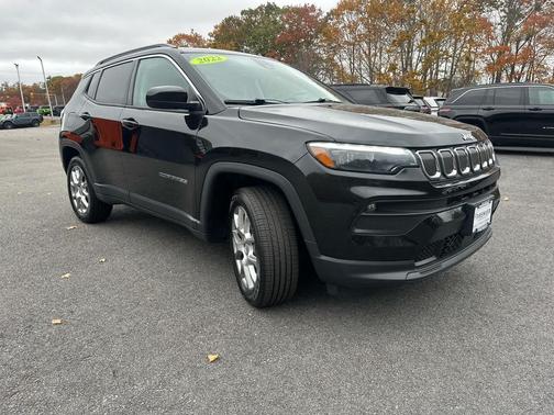 2022 Jeep Compass Latitude Lux