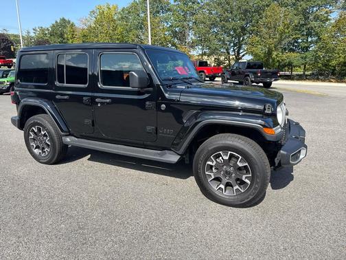2025 Jeep Wrangler 4-Door Sahara 4x4