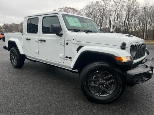 2026 Jeep Gladiator Sport S