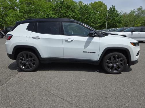 Bright White Clearcoat 2026 Jeep Compass Limited