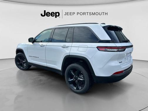 Bright White Clearcoat 2026 Jeep Grand Cherokee Limited