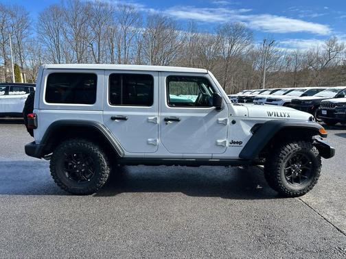 Bright White Clearcoat 2026 Jeep Wrangler Willys