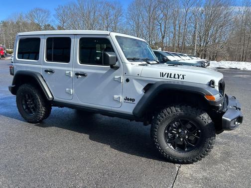 Bright White Clearcoat 2026 Jeep Wrangler Willys