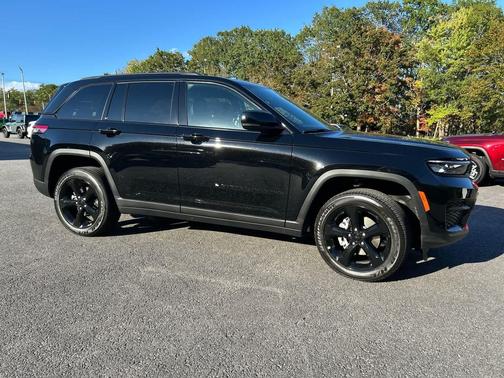 2025 Jeep Grand Cherokee Altitude