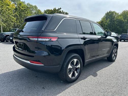 2023 Jeep Grand Cherokee 4xe Base