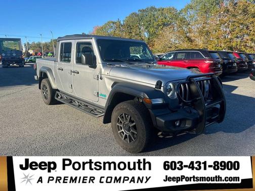 2021 Jeep Gladiator Sport