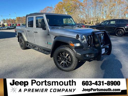 2021 Jeep Gladiator Sport