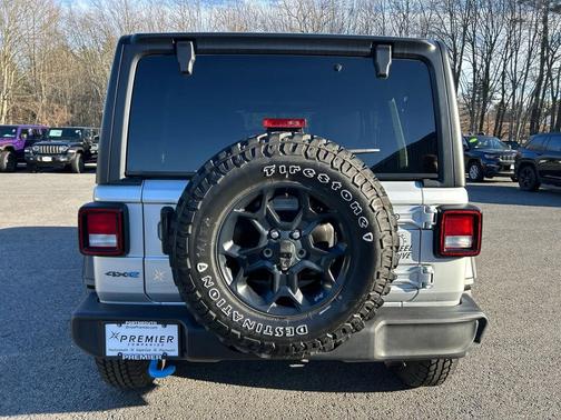 Silver Zynith Clearcoat 2023 Jeep Wrangler 4xe Base