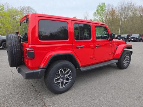 Anvil Clearcoat 2026 Jeep Wrangler 4-Door Sahara 4x4