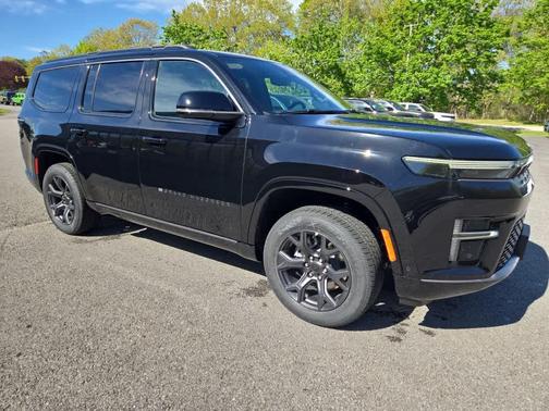 High Gloss Black 2026 Jeep Grand Wagoneer Limited Altitude 4x4