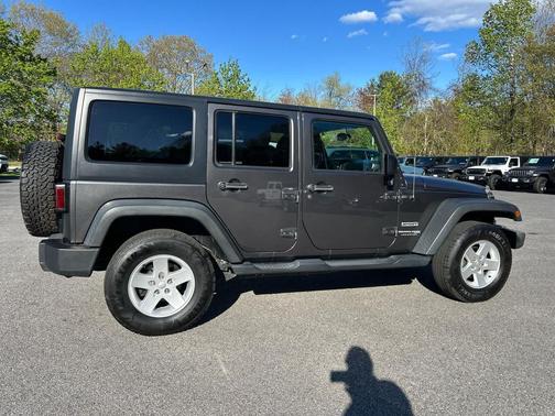 Granite Crystal Metallic Clearcoat 2018 Jeep Wrangler JK Unlimited Sport