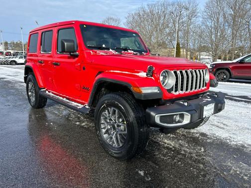 2026 Jeep Wrangler 4-Door Sahara 4x4