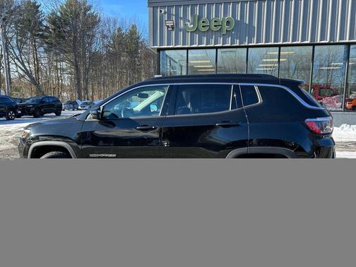 2022 Jeep Compass Latitude Lux