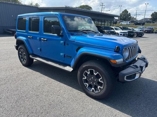 2025 Jeep Wrangler 4-Door Sahara 4x4