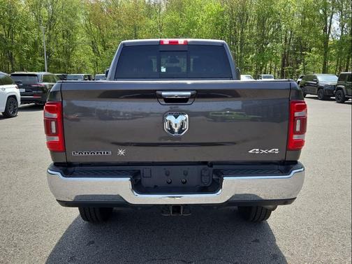 Granite Crystal Metallic Clearcoat 2022 RAM 2500 Laramie Crew Cab 4x4 6'4' Box