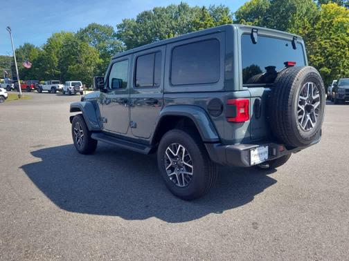 Anvil Clearcoat 2026 Jeep Wrangler 4-Door Sahara 4x4