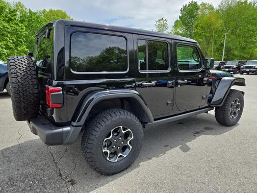 Black Clearcoat 2023 Jeep Wrangler 4xe Rubicon