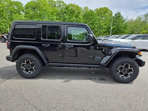 Black Clearcoat 2023 Jeep Wrangler 4xe Rubicon