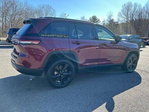 Velvet Red Pearlcoat 2023 Jeep Grand Cherokee Altitude